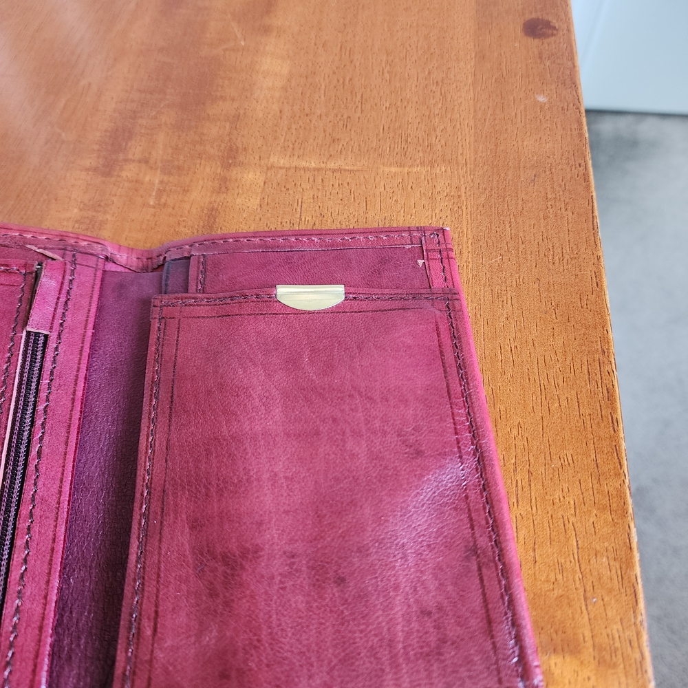 Red Embossed Leather Wallet - Picture 5 of 8